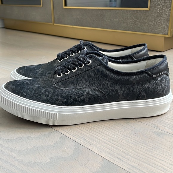 Louis Vuitton mens LUXEMBOURG SNEAKER size 10US (size 9 LV). Worn once indoors - Picture 4 of 7
